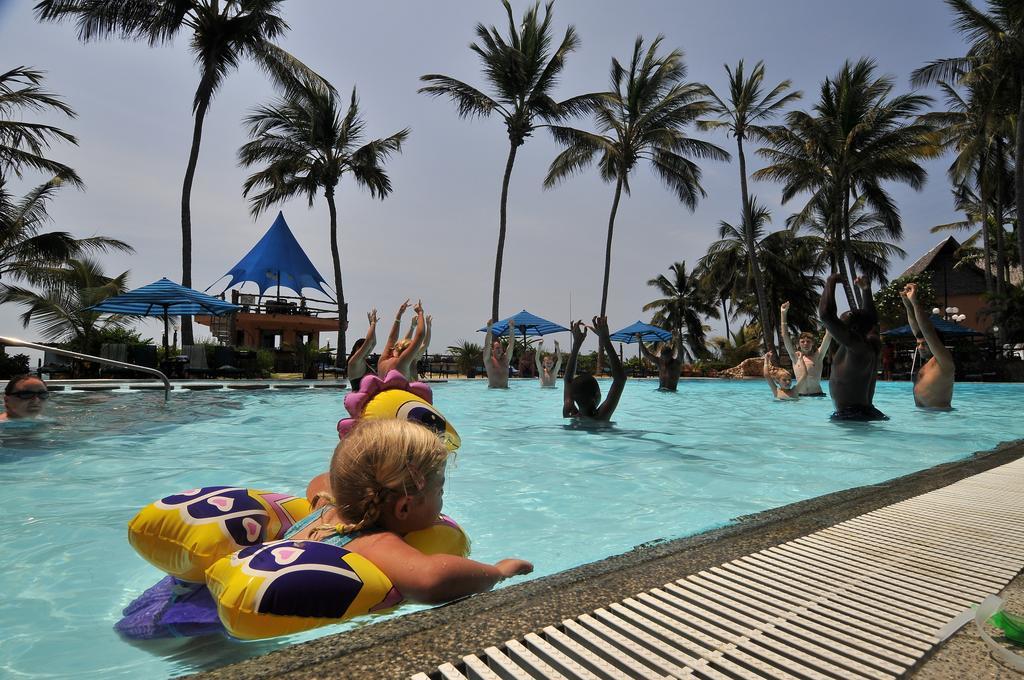 Bahari Beach Hotel Mombasa Exterior photo