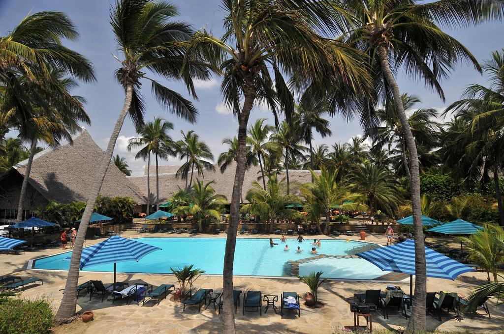 Bahari Beach Hotel Mombasa Exterior photo