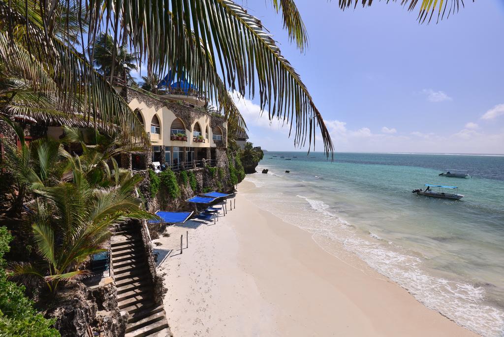 Bahari Beach Hotel Mombasa Exterior photo