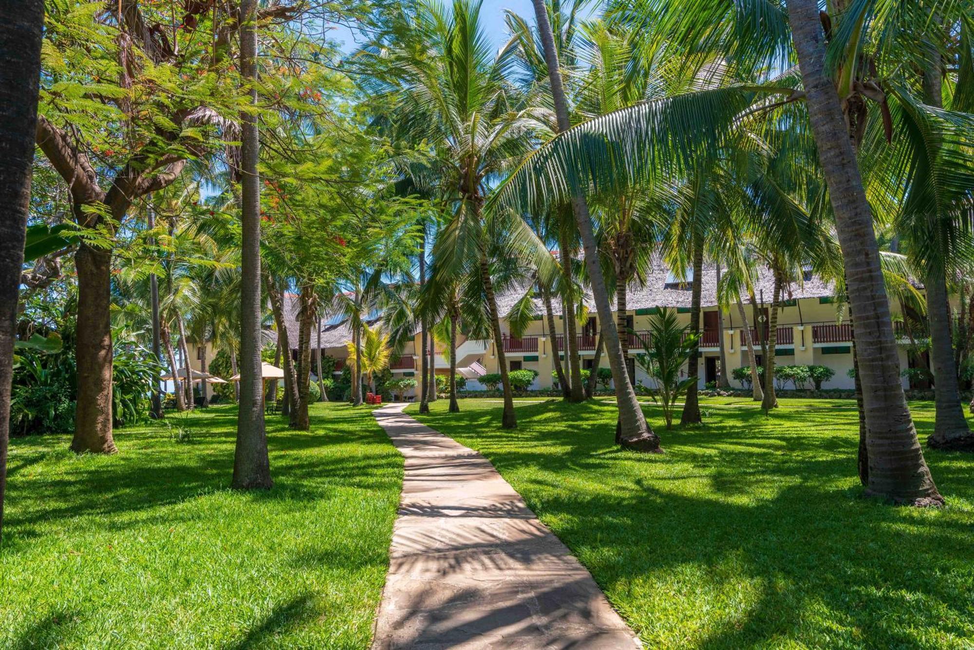 Bahari Beach Hotel Mombasa Exterior photo